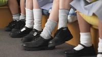 9 Sepatu Sekolah Hitam untuk Anak Laki-laki dan Perempuan, Awet dan Keren