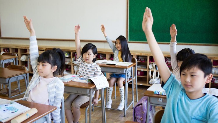 Ilustrasi Sekolah di Jepang Ilustrasi Sekolah di Jepang