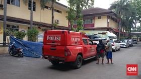 Inafis Datangi RS Kramat Jati Autopsi Mayat Penembak Kantor MUI