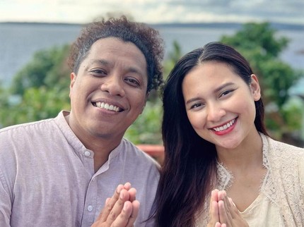 Gelar Akikah di Kampung Halaman Arie Kriting, Indah Permatasari Dapat Kejutan dari Mertua