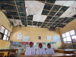 Bangunan SDN di Serang Rusak, Dinding Retak-Atap Khawatir Ambruk