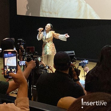 Ganti Nama, Krisdayanti Rilis Lagu & MV Remake 'Mencintaimu'