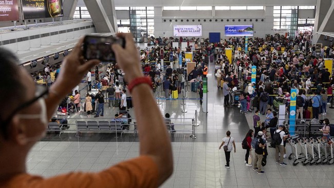 Mati listrik di Bandara Internasional Ninoy Aquino di Manila, Filipina, pada Senin (1/5) sempat memicu kepanikan sampai-sampai 48 penerbangan dibatalkan.