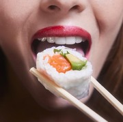 Ini Cara Mengatasi Perut yang Buncit Karena Makan Banyak