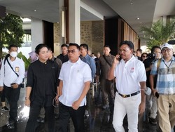 Moeldoko-Johnny Plate Cek Venue-Media Center KTT ASEAN di Labuan Bajo