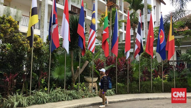 Pemerintah mengungkap alasan Presiden Joko Widodo memilih Labuan Bajo, Nusa Tenggara Timur, untuk menjadi lokasi KTT ASEAN ke-42 pada 9 hingga 11 Mei mendatang.