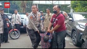 VIDEO: Momen Aksi Penembakan di Kantor MUI Jakarta. Pelaku Ditangkap