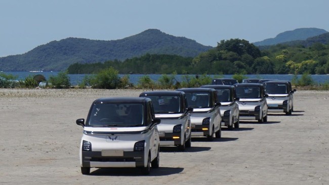 Wuling Sudah Produksi 40 Ribu Mobil Listrik di Indonesia SGMW Motor Indonesia merayakan produksi 40 ribu mobil listrik di pabrik Cikarang.