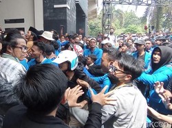 Ricuh Warnai Demo Mahasiswa Tasik di Acara Halalbihalal