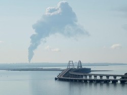 Depot BBM Terbakar di Desa Rusia Dekat Jembatan Crimea