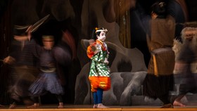 FOTO: Tekad Bocah 10 Tahun Geluti Teater Kabuki Jepang