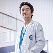 Sudah Berkarier Lebih dari 32 Tahun! Kenalan dengan Han Suk Kyu, Pemeran Kim Sabu di Drakor Rating Tinggi 'Dr. Romantic'