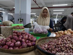 Harga Bawang di Palembang Masih Melambung Meski Lebaran Sudah Lewat
