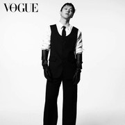 Makin Berkarisma Usai Wajib Militer, Simak Potret Jang Ki Yong untuk Vogue Korea