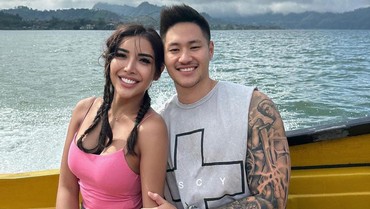 img-title Selain Bagian Kaki yang Janggal, Gaya Feminin Tunangan Millen Ikut Disorot
