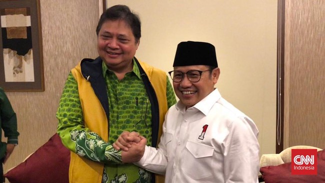 Ketua Umum PKB Muhaimin Iskandar alias Cak Imin bertemu dengan Ketua Umum Partai Golkar Airlangga Hartarto di Hutan Kota Plataran, Senayan, Jakarta, Rabu (3/5).