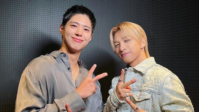 Taeyang BIGBANG dan Park Bo-gum kejutkan fan lewat kolaborasi live performance lagu Seed yang diunggah pada rabu (3/5).