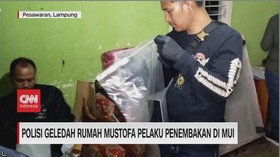 VIDEO: Polisi Geledah Rumah Mustofa Pelaku Penembakan Di MUI