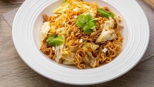 img-title 5 Resep Mie Goreng Burung Dara yang Enak dan Simpel, Cocok Buat Bekal
