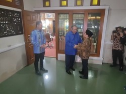 Momen Pertemuan SBY-Cak Imin, Tanya Kabar hingga Bicara Lukisan