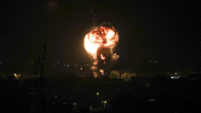 Israel Tetapkan Keadaan Darurat Nasional usai Serang Iran Antisipasi serangan balik Iran, Israel tetapkan situasi darurat nasional.