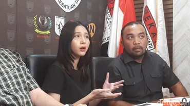 img-title Akui Terima Transferan dari Virgoun, Pihak Tenri Anisa: Untuk Beli Oli