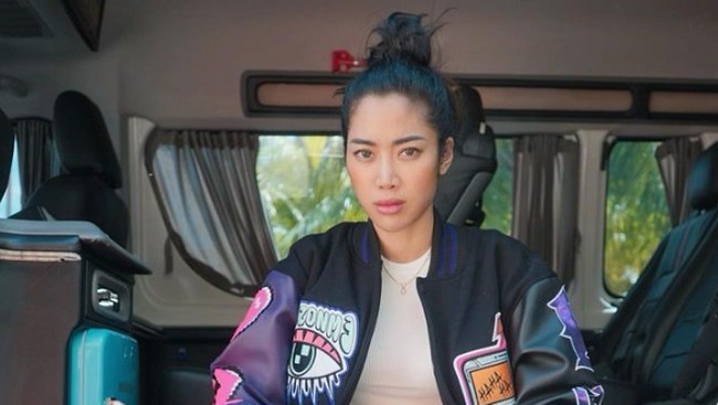 Minus 8, Widi Vierratale Putuskan Operasi Mata