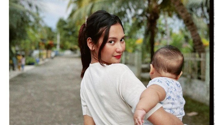 Anak Indah Permatasari dan Arie Kriting