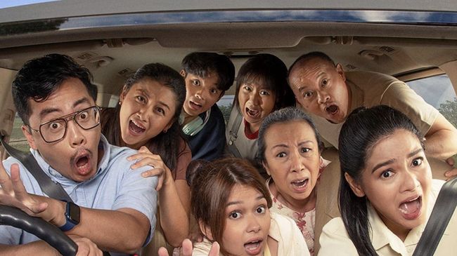 Sejumlah layanan streaming online kini kerap menayangkan serial komedi. Berikut rekomendasi series Indonesia komedi!