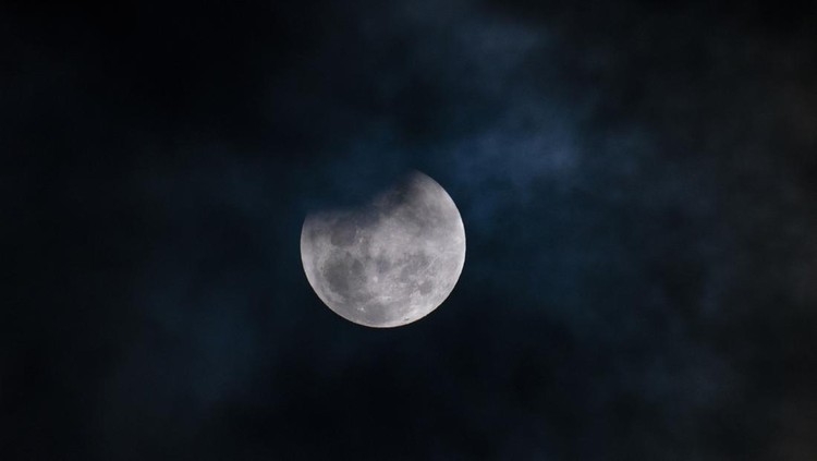 Ilustrasi gerhana bulan