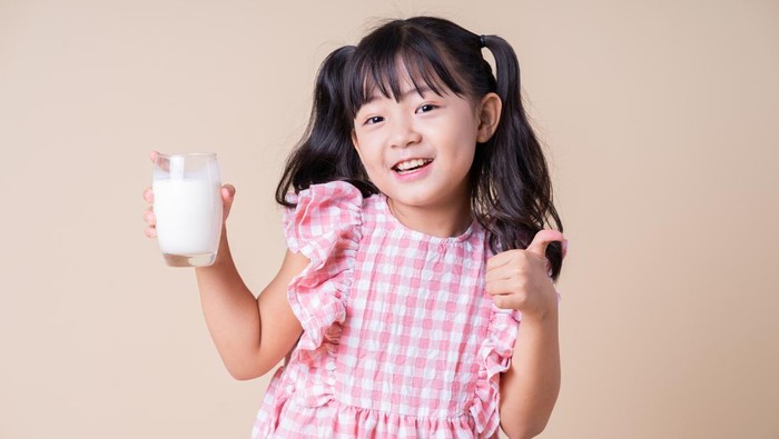 Ilustrasi Minuman untuk Rehidrasi Anak