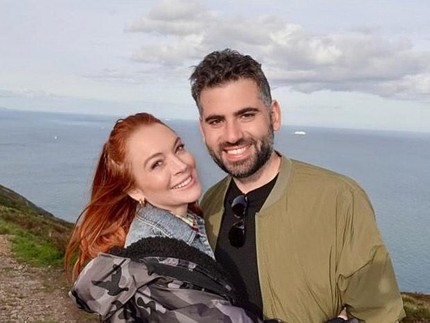 Dinikahi Bankir Keturunan Arab, Lindsay Lohan Melahirkan Anak Pertama di Dubai