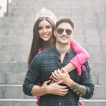 Dikira Cewek Tulen, Foto Lawas Tunangan Millendaru Disebut Mirip Azka Corbuzier