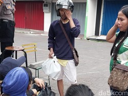 Kesedihan Pedagang Malang Plaza Melihat Barang-Barangnya Tak Terselamatkan