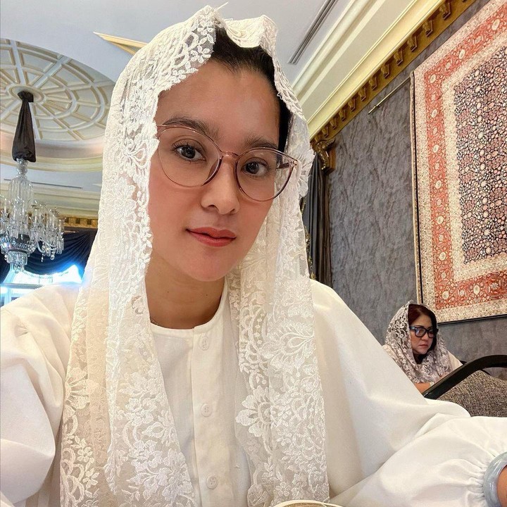<p>Marcella Zalianty sempat membagikan sederet aktivitasnya di bulan Ramadan lalu. Kakak dari Olivia Zalianty itu kerap mengikuti kegiatan khatamul Quran, Bunda. (Foto: Instagram @marcella.zalianty)</p>