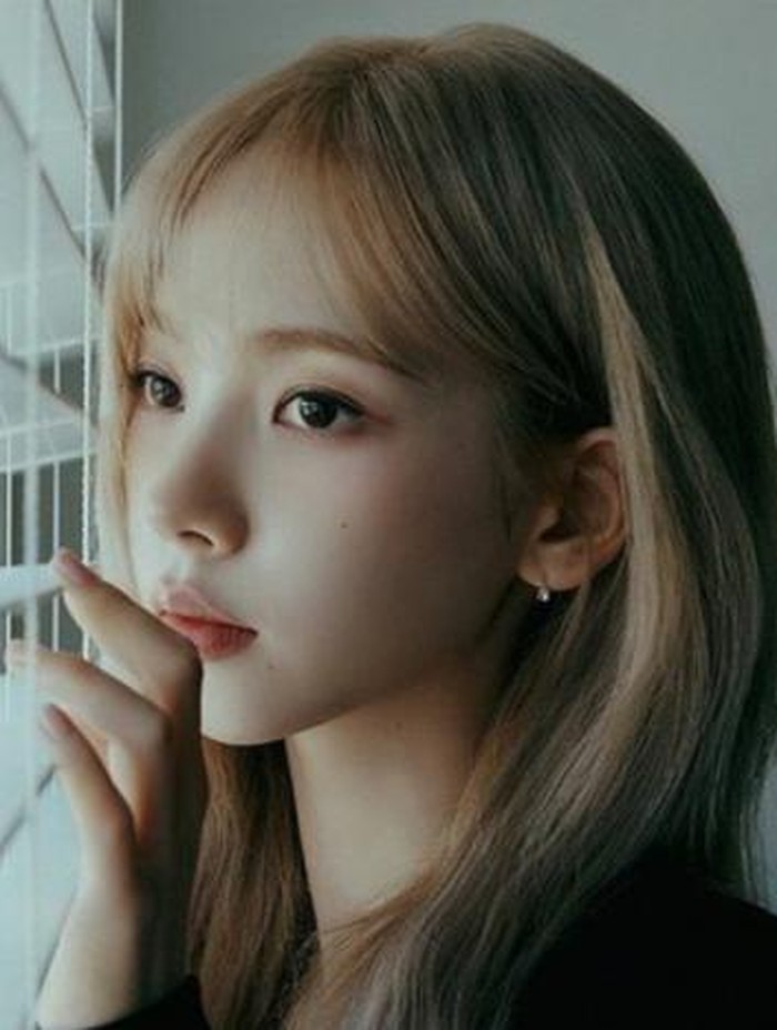 Melanjutkan alur cerita SM Culture Universe (SMCU), lirik lagu ini seakan menceritakan sambutan bahagia keempat anggota aespa untuk Naevis yang berhasil datang ke Real World/Foto: instagram.com/aespa_official