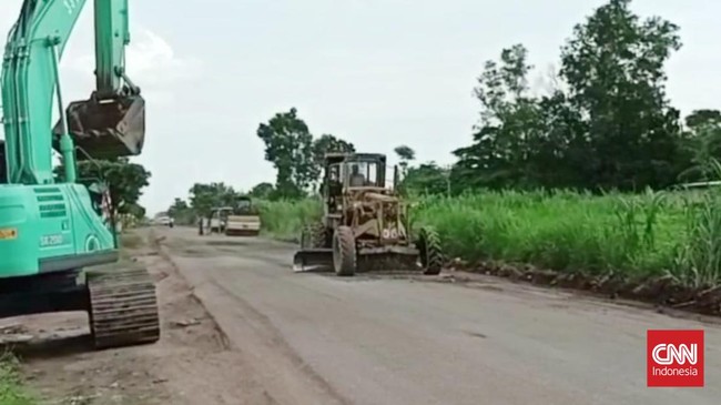 Menkeu Sri Mulyani mengungkap rincian anggaran pembangunan jalan di Lampung yang lagi viral karena rusak bertahun-tahun tanpa perbaikan.