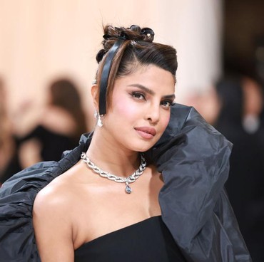 Diarahkan Sutradara Cabul, Priyanka Chopra Pilih Kabur Syuting
