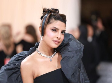 Diarahkan Sutradara Cabul, Priyanka Chopra Pilih Kabur Syuting