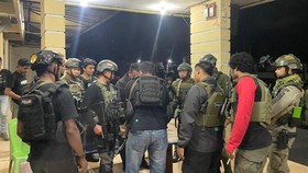 Satgas Cartenz Gerebek Tempat Persembunyian KKB, 9 Orang Ditangkap