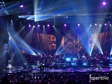 img-title Carlo Saba 'Hadir' Temani Kahitna di Konser Yovie Widianto