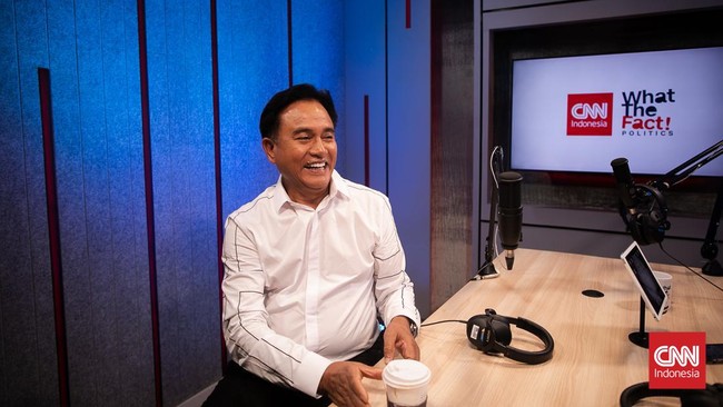 Yusril merespons isu reshuffle namanya masuk ke dalam kabinet Jokowi menggantikan Menteri Hukum dan HAM (Menkumham) Yasonna Laoly.