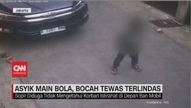 VIDEO: Asyik Main Bola, Bocah Tewas Terlindas