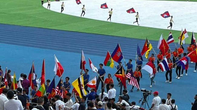 Menpora Kamboja Hangchuon Naron secara langsung minta maaf kepada Menpora Indonesia Dito Ariotedjo terkait insiden bendera Indonesia terbalik di SEA Games 2023.