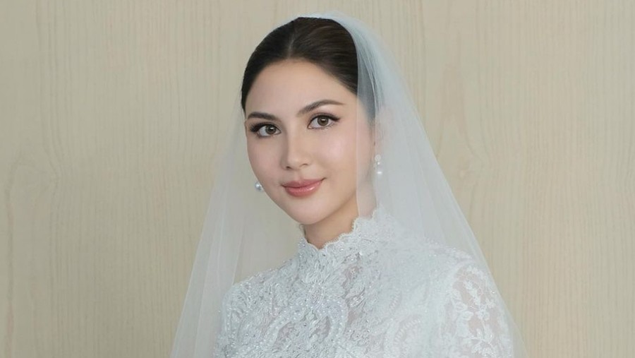 Jessica Mila Menikah Penampilan cantik Jessica Mila saat menikah dengan Yakup Hasibuan.