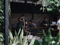 Asri! 5 Kafe Bertema Alam Nan Hijau Asri Ini Ada di Tengah Kota