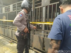 Teror Bom Molotov di Kantor JNE Mertoyudan, 1 Orang Diamankan