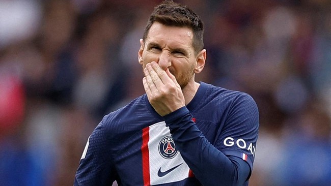 Mantan pemain Paris Saint-Germain, Ander Herrera mengaku heran saat melihat Lionel Messi disoraki suporter PSG di laga terakhirnya bersama Les Parisiens.