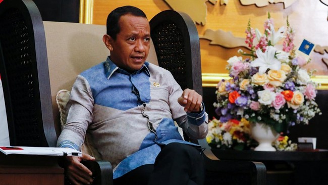 Menteri Investasi Bahlil Lahadalia menceritakan kunjungannya di kediaman tokoh masyarakat Rempang Garisman Ahmad.