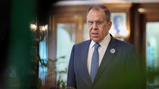 Menlu Rusia Sergei Lavrov menyebut semenanjung Korea, bersama dengan Afrika dan Afghanistan, bakal menjadi 'simpul konflik' pada 2024 mendatang.